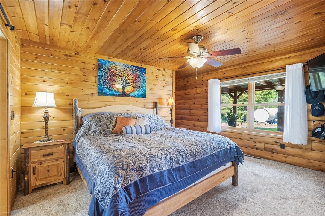 Emlenton, Pennsylvania, 16373, United States, 3 Bedrooms Bedrooms, ,3 BathroomsBathrooms,Residential,Active,1945255