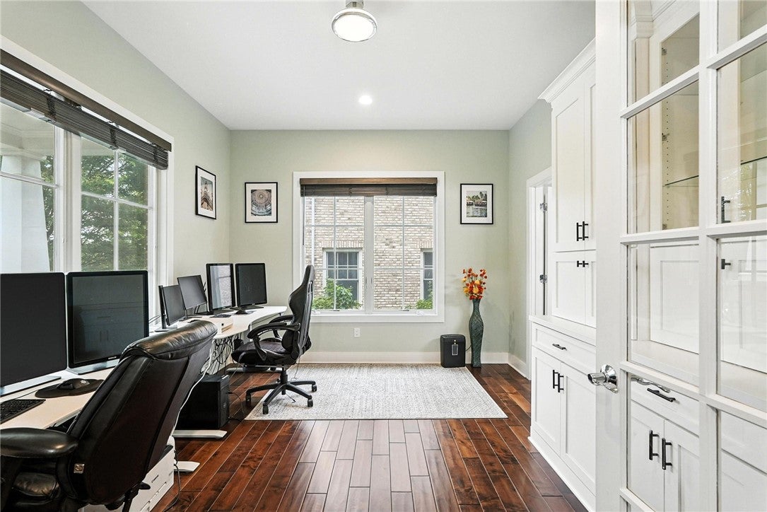 Pittsburgh, Pennsylvania, 15217, United States, 4 Bedrooms Bedrooms, ,5 BathroomsBathrooms,Residential,Active,1936146