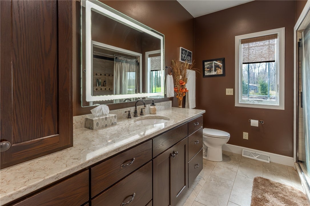 Mercer, Pennsylvania, 16137, United States, 3 Bedrooms Bedrooms, ,4 BathroomsBathrooms,Residential,Active,2040220