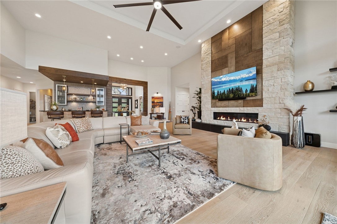 Greensburg, Pennsylvania, 15601, United States, 4 Bedrooms Bedrooms, ,5 BathroomsBathrooms,Residential,Active,1988789