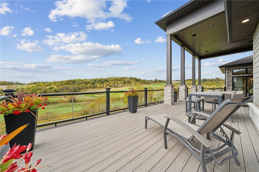 Greensburg, Pennsylvania, 15601, United States, 4 Bedrooms Bedrooms, ,5 BathroomsBathrooms,Residential,Active,1988789