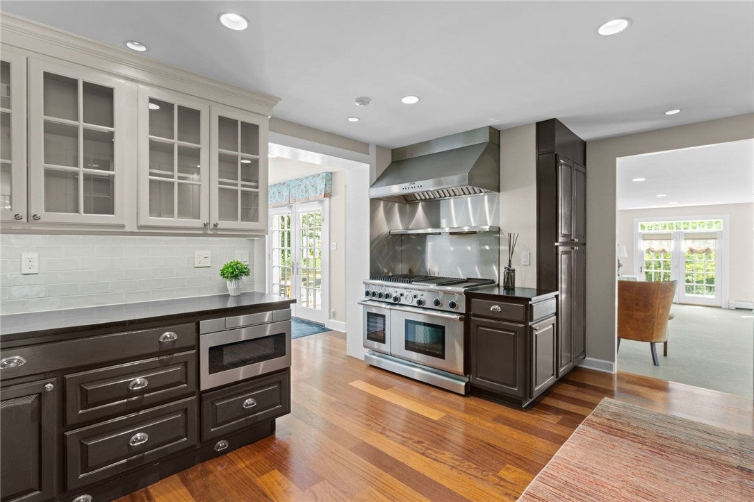 Sewickley, Pennsylvania, 15143, United States, 3 Bedrooms Bedrooms, ,4 BathroomsBathrooms,Residential,Active,1952620