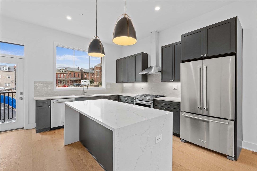 Lawrenceville, Pennsylvania, 15201, United States, 4 Bedrooms Bedrooms, ,5 BathroomsBathrooms,Residential,Active,1824528