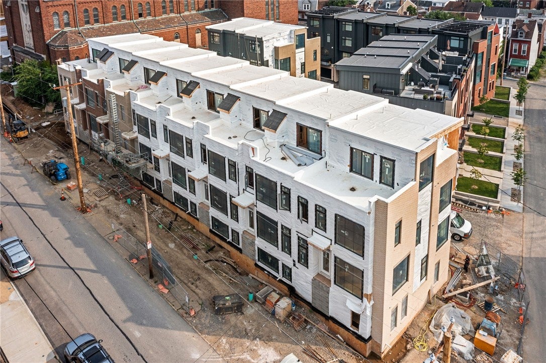 Pittsburgh, Pennsylvania, 15201, United States, 5 Bedrooms Bedrooms, ,5 BathroomsBathrooms,Residential,Active,1898029