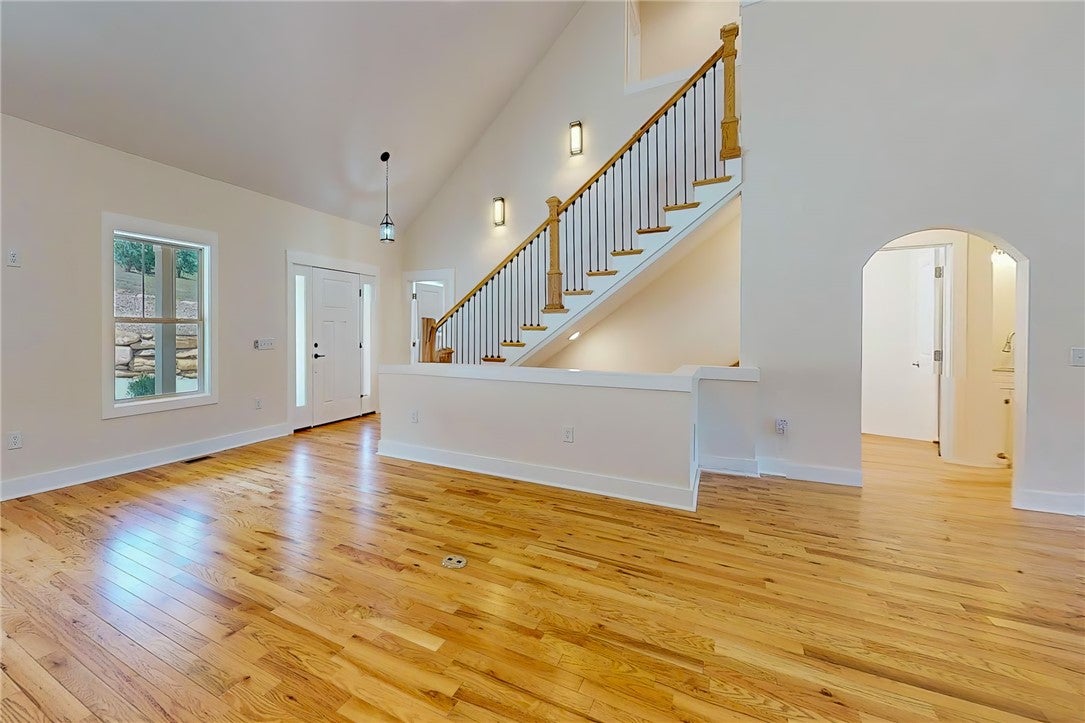 Seneca, South Carolina, 29672, United States, 3 Bedrooms Bedrooms, ,4 BathroomsBathrooms,Residential,Active,1929670