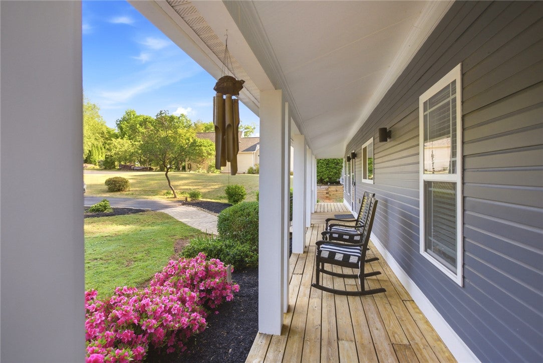 Hartwell, Georgia, 30643, United States, 5 Bedrooms Bedrooms, ,4 BathroomsBathrooms,Residential,Active,2040216