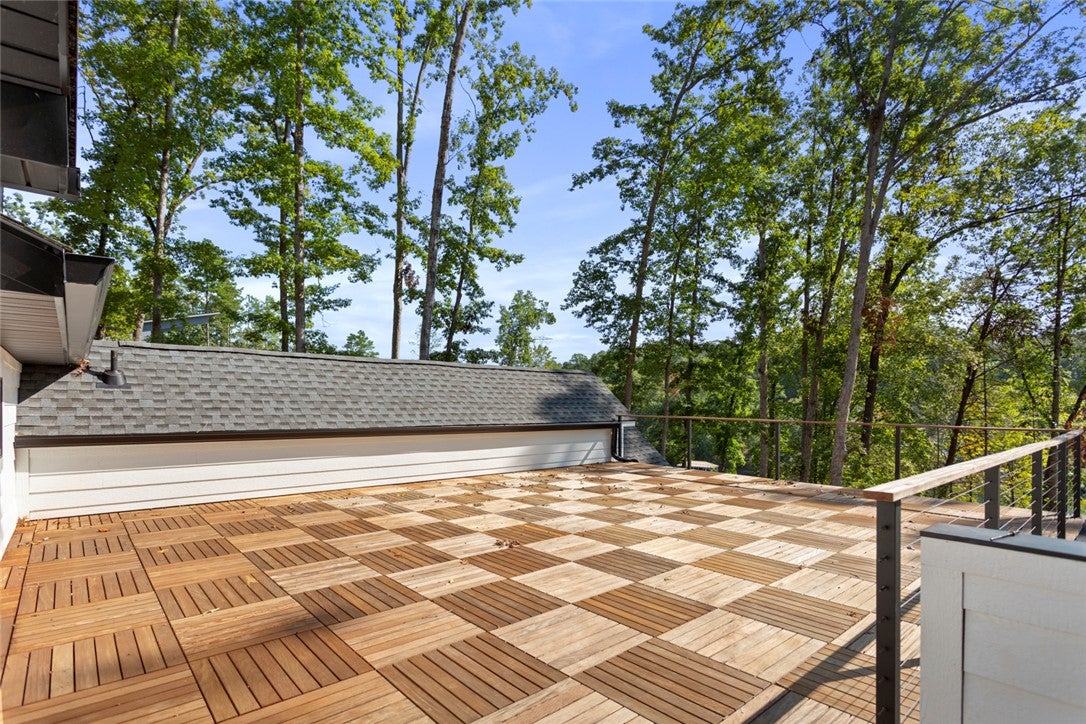 West Union, South Carolina, 29696, United States, 5 Bedrooms Bedrooms, ,7 BathroomsBathrooms,Residential,Active,1996255