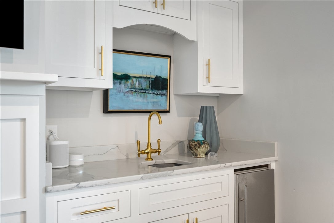 Anderson, South Carolina, 29621, United States, 5 Bedrooms Bedrooms, ,7 BathroomsBathrooms,Residential,Active,1996299