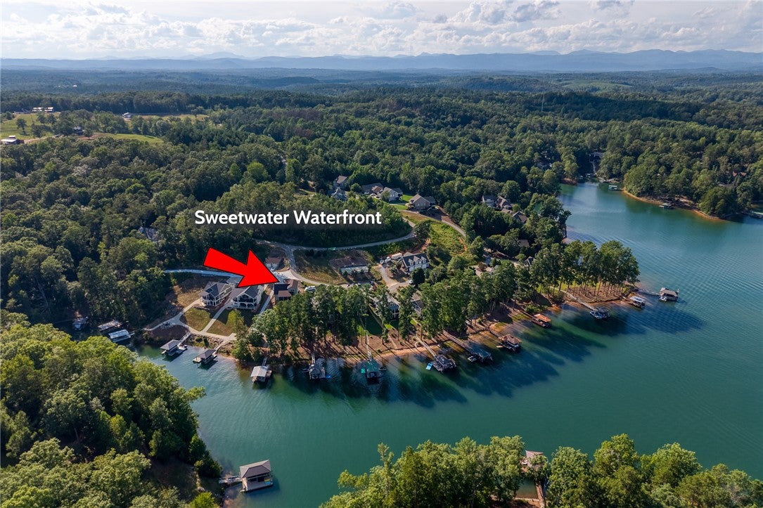 Seneca, South Carolina, 29672, United States, 3 Bedrooms Bedrooms, ,4 BathroomsBathrooms,Residential,Active,1996293