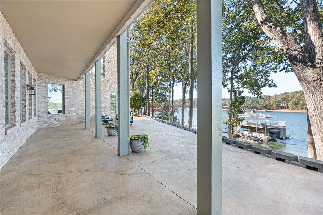 Anderson, South Carolina, 29625, United States, 4 Bedrooms Bedrooms, ,5 BathroomsBathrooms,Residential,Active,1972149