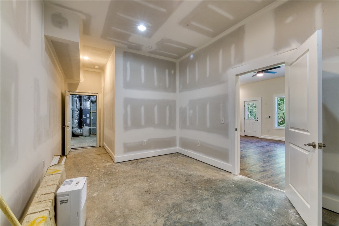 Seneca, South Carolina, 29672, United States, 3 Bedrooms Bedrooms, ,4 BathroomsBathrooms,Residential,Active,1929670