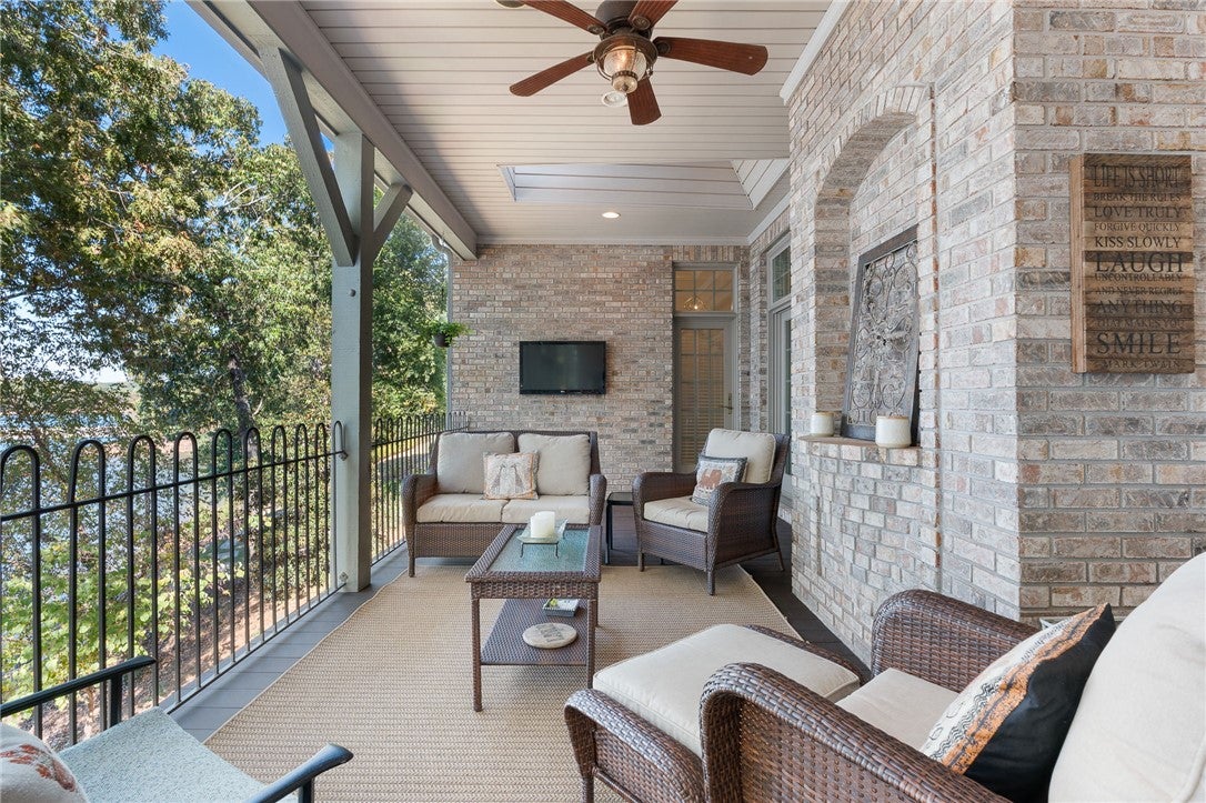 Anderson, South Carolina, 29625, United States, 4 Bedrooms Bedrooms, ,5 BathroomsBathrooms,Residential,Active,1972149