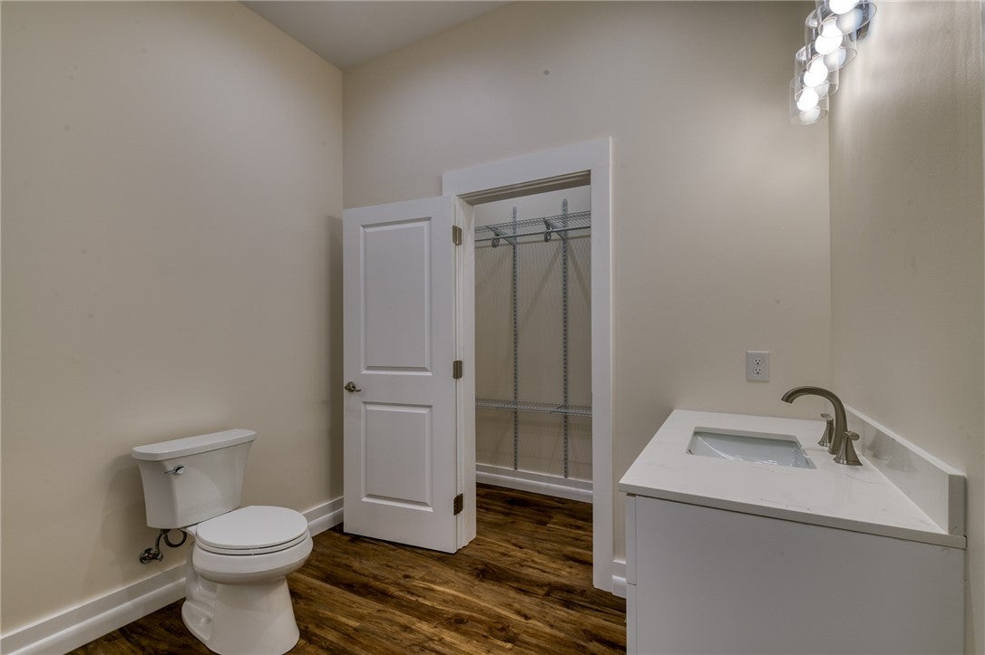 Seneca, South Carolina, 29672, United States, 3 Bedrooms Bedrooms, ,4 BathroomsBathrooms,Residential,Active,1929670