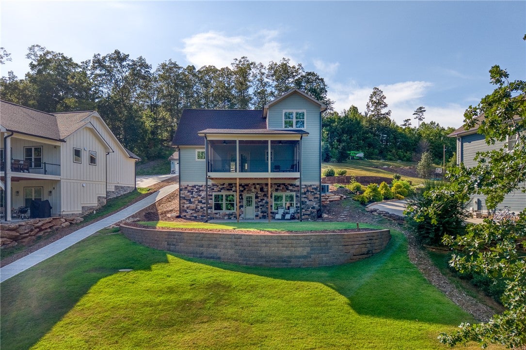 Seneca, South Carolina, 29672, United States, 3 Bedrooms Bedrooms, ,4 BathroomsBathrooms,Residential,Active,1996293