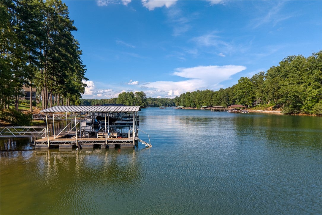 Seneca, South Carolina, 29672, United States, 3 Bedrooms Bedrooms, ,4 BathroomsBathrooms,Residential,Active,1929670