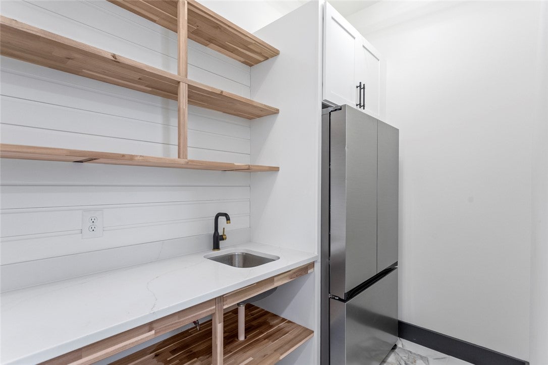 West Union, South Carolina, 29696, United States, 5 Bedrooms Bedrooms, ,7 BathroomsBathrooms,Residential,Active,1996255