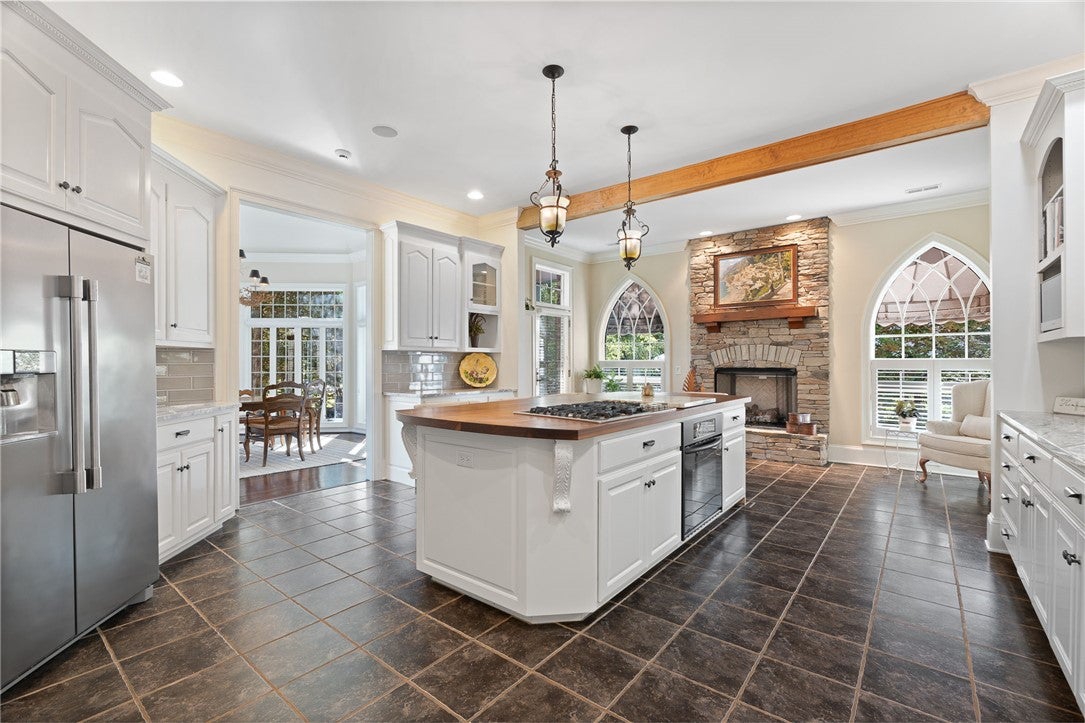 Anderson, South Carolina, 29625, United States, 4 Bedrooms Bedrooms, ,5 BathroomsBathrooms,Residential,Active,1972149