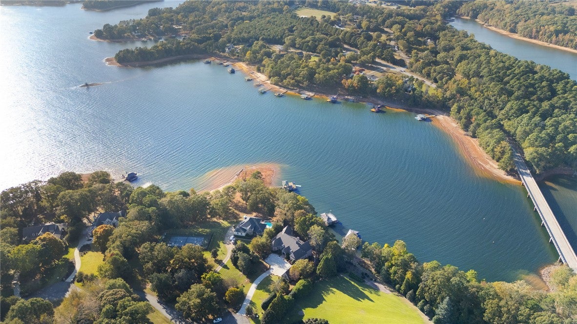 Anderson, South Carolina, 29625, United States, 4 Bedrooms Bedrooms, ,5 BathroomsBathrooms,Residential,Active,1972149