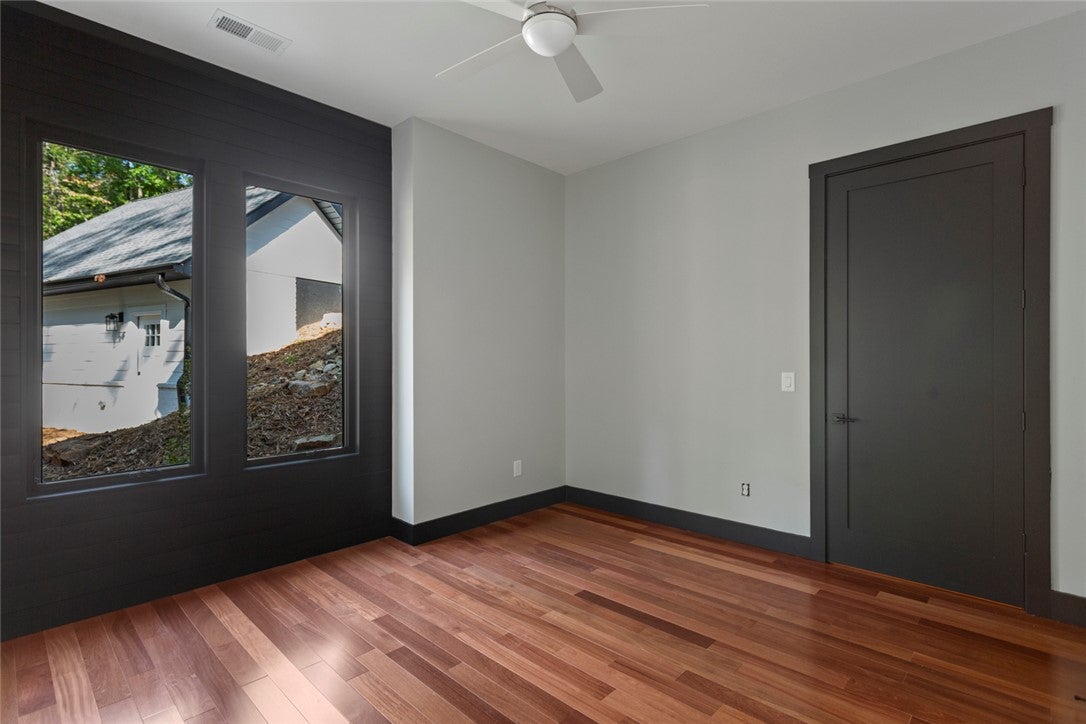 West Union, South Carolina, 29696, United States, 5 Bedrooms Bedrooms, ,7 BathroomsBathrooms,Residential,Active,1996255