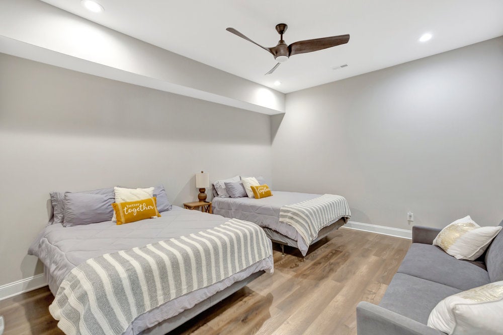 Anderson, South Carolina, 29626, United States, 6 Bedrooms Bedrooms, ,5 BathroomsBathrooms,Residential,Active,2008022