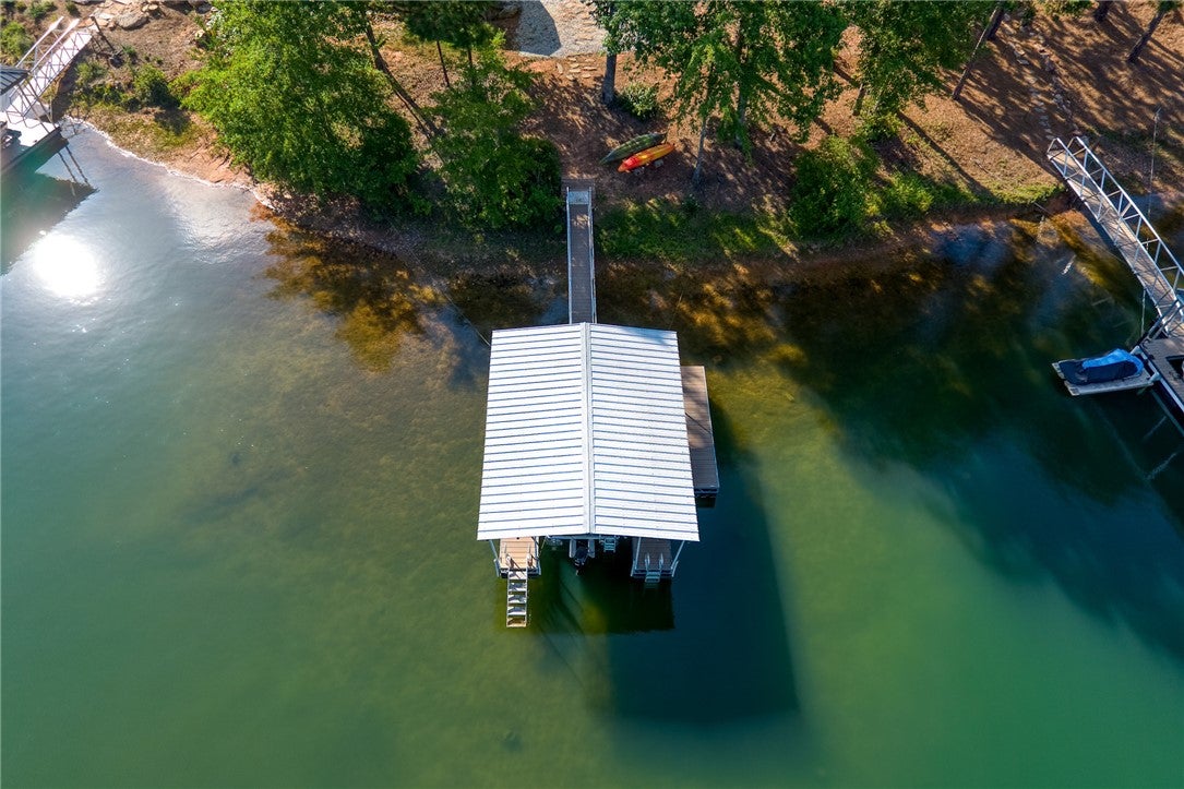 Seneca, South Carolina, 29672, United States, 3 Bedrooms Bedrooms, ,4 BathroomsBathrooms,Residential,Active,1996293