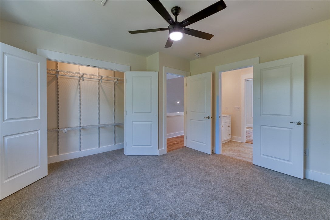Seneca, South Carolina, 29672, United States, 3 Bedrooms Bedrooms, ,4 BathroomsBathrooms,Residential,Active,1929670