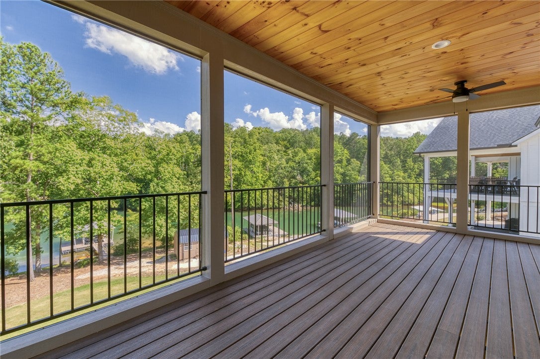 Seneca, South Carolina, 29672, United States, 3 Bedrooms Bedrooms, ,4 BathroomsBathrooms,Residential,Active,1929670