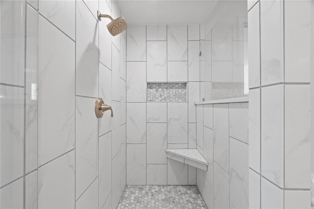 Anderson, South Carolina, 29625, United States, 4 Bedrooms Bedrooms, ,5 BathroomsBathrooms,Residential,Active,1972149