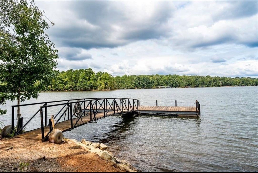 Anderson, South Carolina, 29621, United States, 5 Bedrooms Bedrooms, ,7 BathroomsBathrooms,Residential,Active,1996299