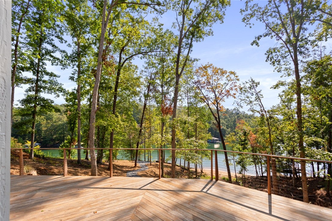 West Union, South Carolina, 29696, United States, 5 Bedrooms Bedrooms, ,7 BathroomsBathrooms,Residential,Active,1996255