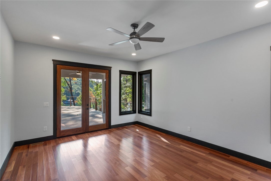 West Union, South Carolina, 29696, United States, 5 Bedrooms Bedrooms, ,7 BathroomsBathrooms,Residential,Active,1996255