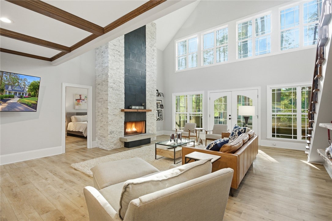 Hartwell, Georgia, 30643, United States, 5 Bedrooms Bedrooms, ,4 BathroomsBathrooms,Residential,Active,2040216