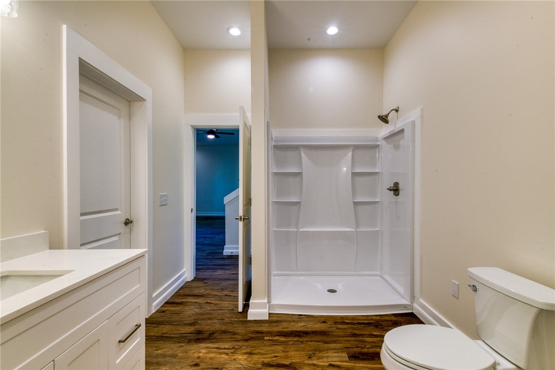Seneca, South Carolina, 29672, United States, 3 Bedrooms Bedrooms, ,4 BathroomsBathrooms,Residential,Active,1929670