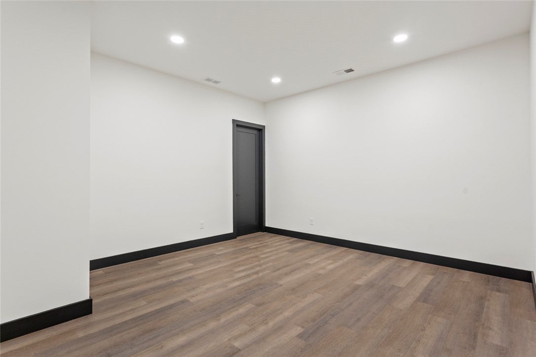 West Union, South Carolina, 29696, United States, 5 Bedrooms Bedrooms, ,7 BathroomsBathrooms,Residential,Active,1996255