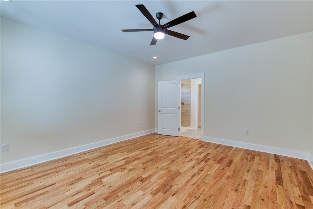 Seneca, South Carolina, 29672, United States, 3 Bedrooms Bedrooms, ,4 BathroomsBathrooms,Residential,Active,1929670