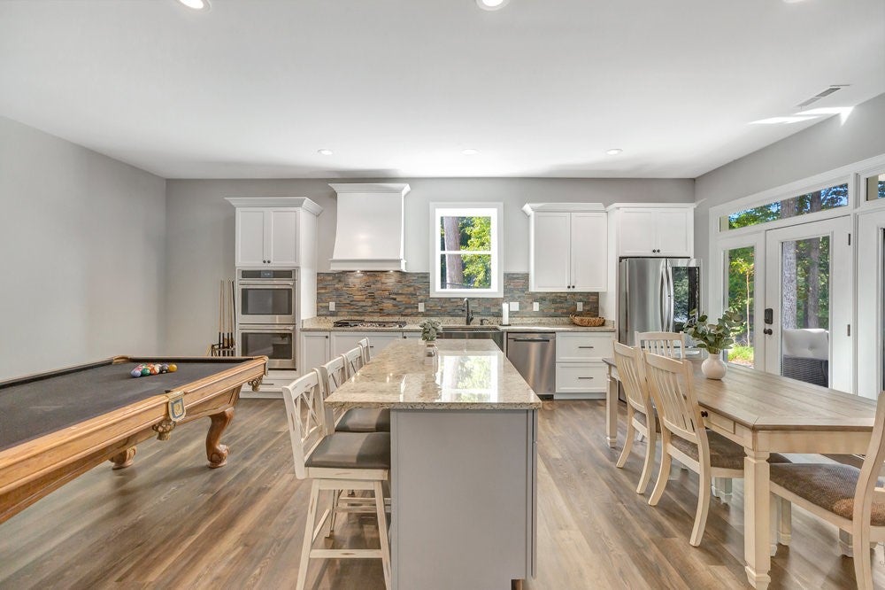 Anderson, South Carolina, 29626, United States, ,5 BathroomsBathrooms,Residential,Active,1770178