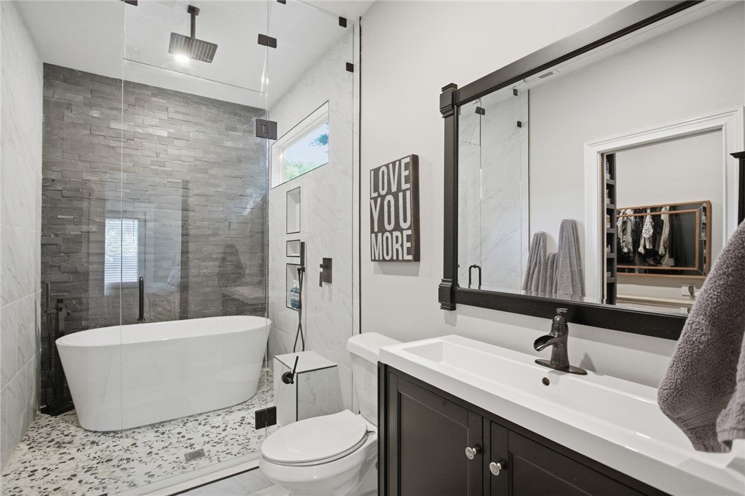 Hartwell, Georgia, 30643, United States, 5 Bedrooms Bedrooms, ,4 BathroomsBathrooms,Residential,Active,2040216