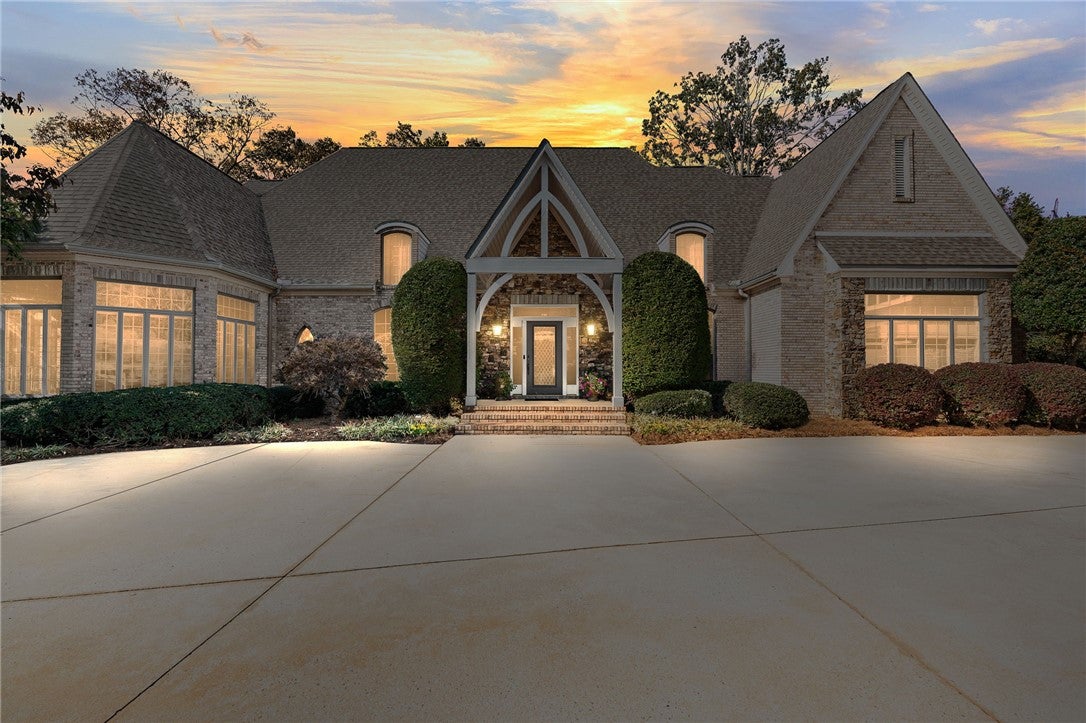 Anderson, South Carolina, 29625, United States, 4 Bedrooms Bedrooms, ,5 BathroomsBathrooms,Residential,Active,1972149