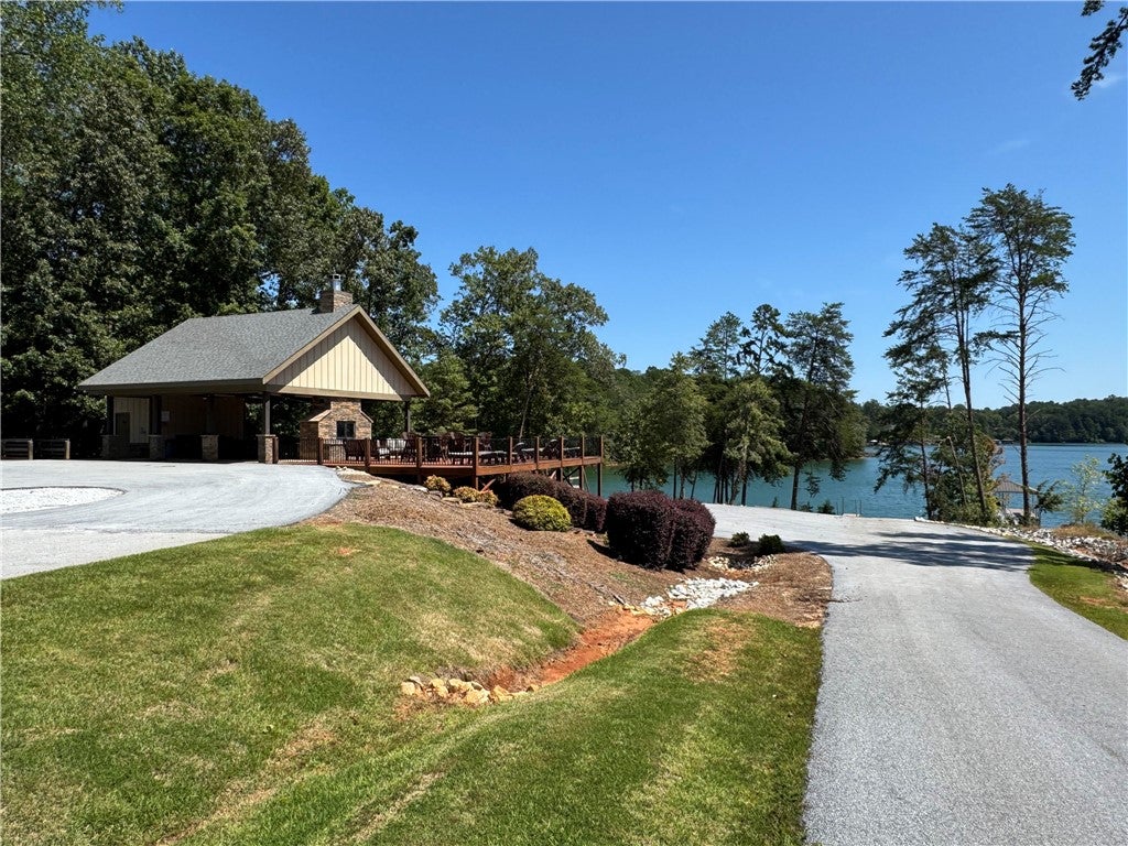 West Union, South Carolina, 29696, United States, 5 Bedrooms Bedrooms, ,7 BathroomsBathrooms,Residential,Active,1996255