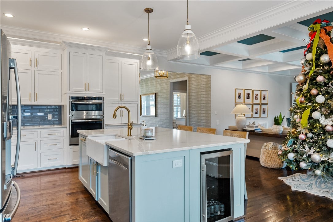 Anderson, South Carolina, 29621, United States, 5 Bedrooms Bedrooms, ,7 BathroomsBathrooms,Residential,Active,1996299