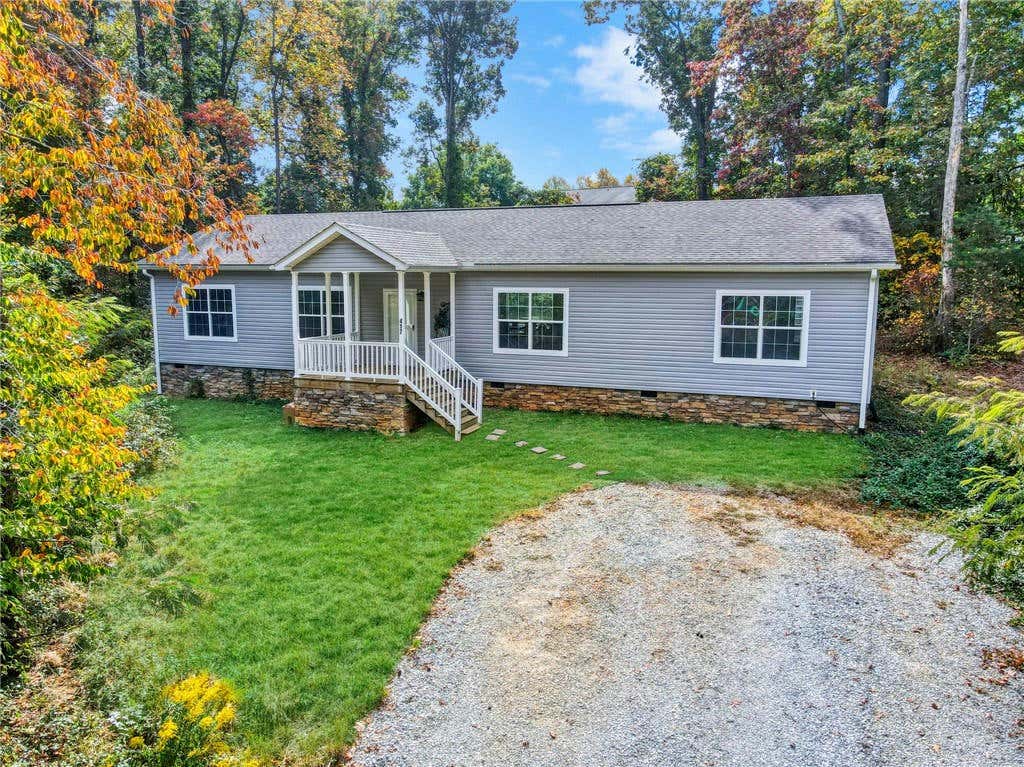 417 INDIAN TRL, TAYLORS, SC 29687, photo 1 of 35