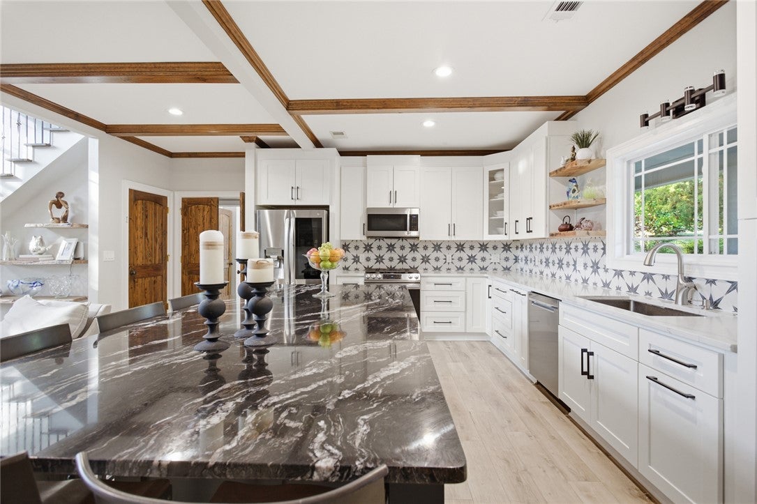 Hartwell, Georgia, 30643, United States, 5 Bedrooms Bedrooms, ,4 BathroomsBathrooms,Residential,Active,2040216