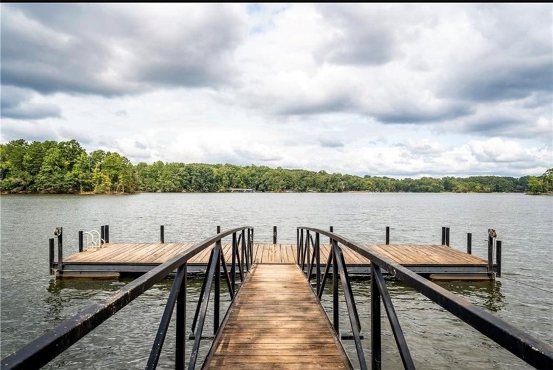 Anderson, South Carolina, 29621, United States, 5 Bedrooms Bedrooms, ,7 BathroomsBathrooms,Residential,Active,1996299