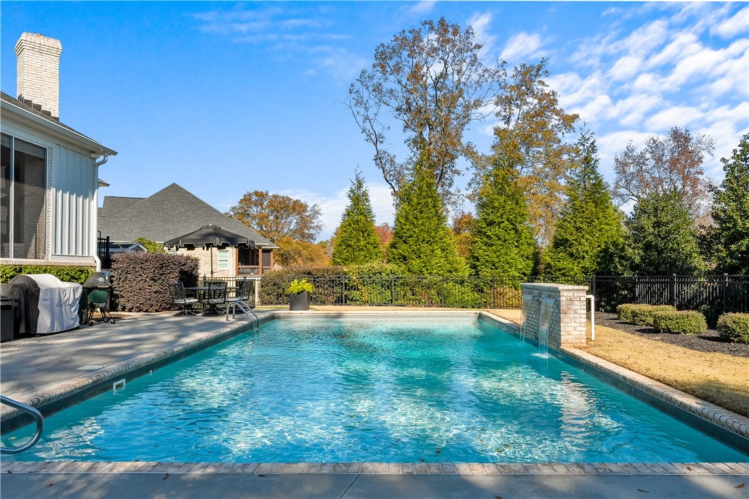 Anderson, South Carolina, 29621, United States, 5 Bedrooms Bedrooms, ,7 BathroomsBathrooms,Residential,Active,1996299