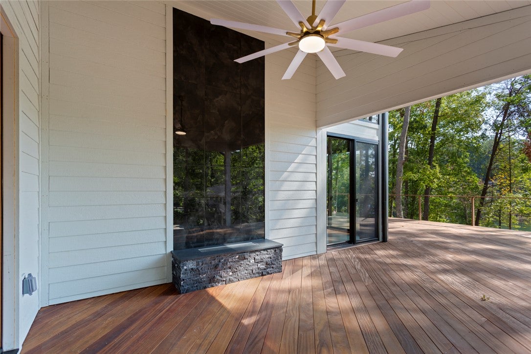 West Union, South Carolina, 29696, United States, 5 Bedrooms Bedrooms, ,7 BathroomsBathrooms,Residential,Active,1996255