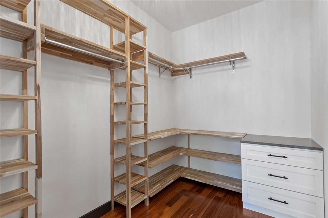 West Union, South Carolina, 29696, United States, 5 Bedrooms Bedrooms, ,7 BathroomsBathrooms,Residential,Active,1996255