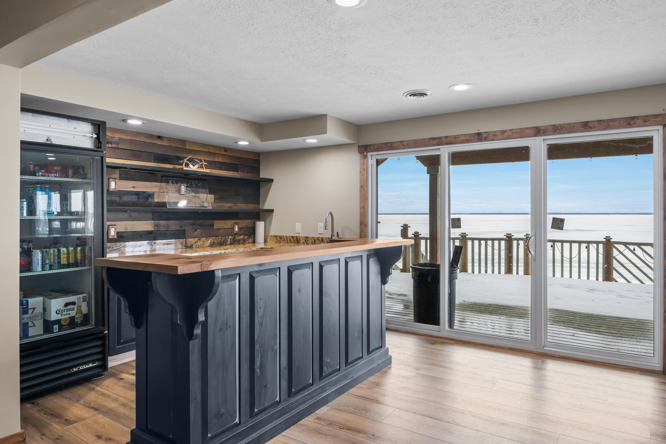 Houghton Lake, Michigan, 48629, United States, 4 Bedrooms Bedrooms, ,3 BathroomsBathrooms,Residential,Active,2007124