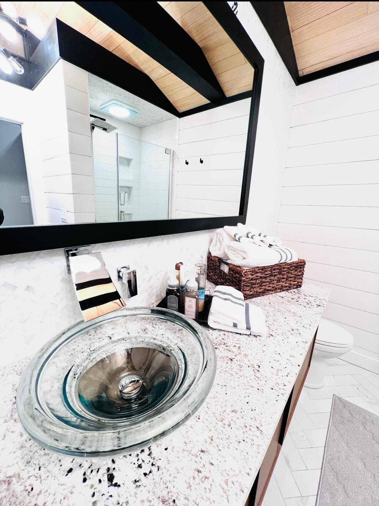 Roscommon, Michigan, 48653, United States, 1 Bedroom Bedrooms, ,1 BathroomBathrooms,Residential,Active,1971024