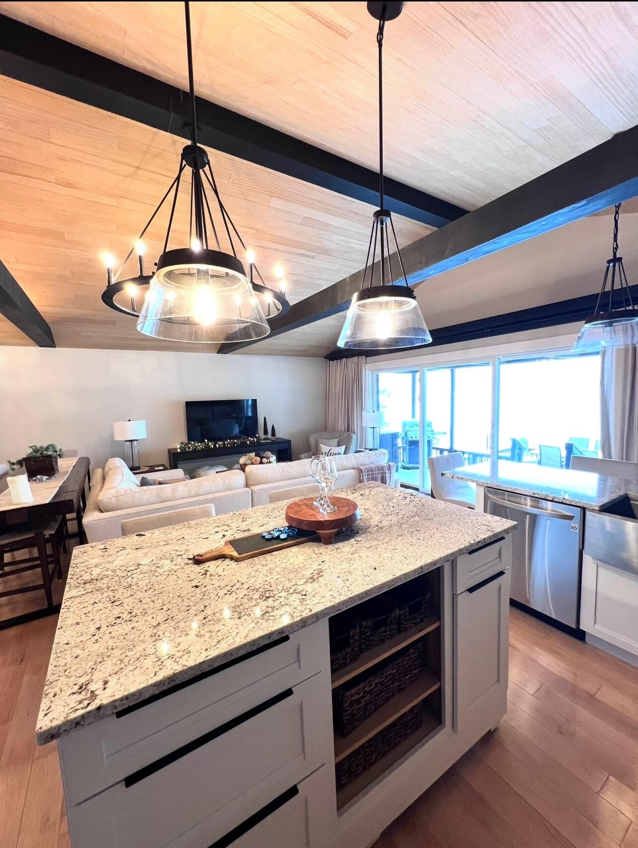 Roscommon, Michigan, 48653, United States, 1 Bedroom Bedrooms, ,1 BathroomBathrooms,Residential,Active,1971024