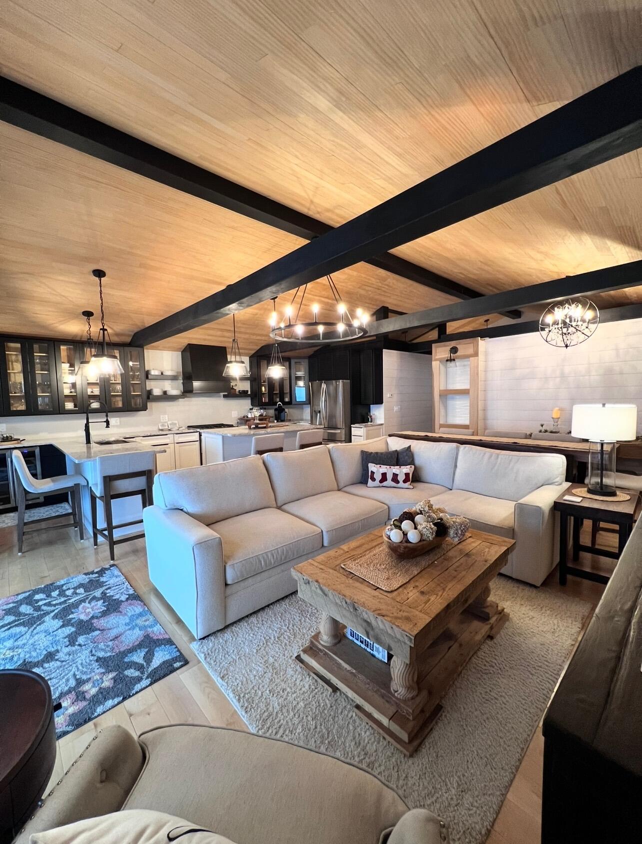 Roscommon, Michigan, 48653, United States, 1 Bedroom Bedrooms, ,1 BathroomBathrooms,Residential,Active,1971024